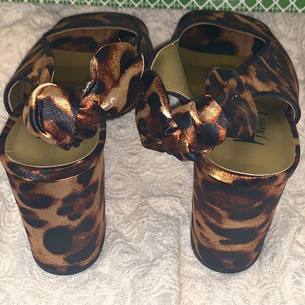 ⭐️Gorgeous J.Renee’ Heels - Picture 6 of 8